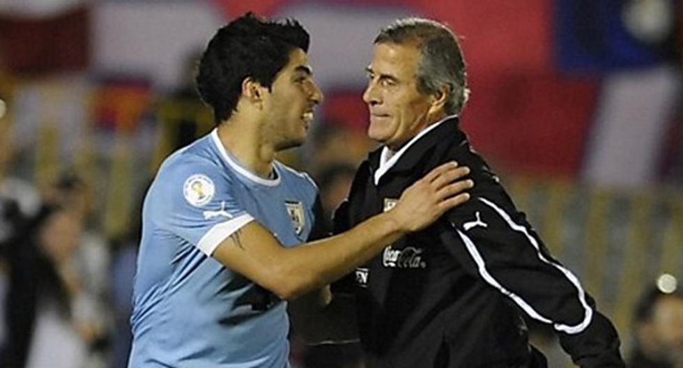 Luis Suárez cuenta con el apoyo de su técnico en la Selección Uruguaya, Óscar Tabáreaz (Foto: Internet)