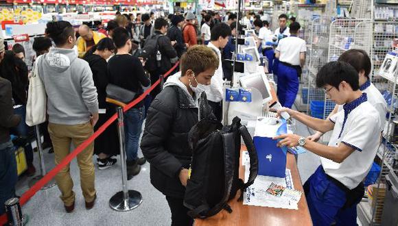 El PlayStation VR está casi agotado en su primer día en Japón