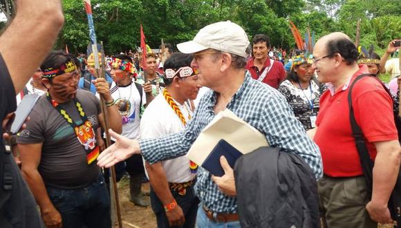 Javier Fernández-Concha, viceministro de Gobernanza Territorial, junto a líderes nativos el 28 de setiembre en Andoas. (Foto: Difusión)