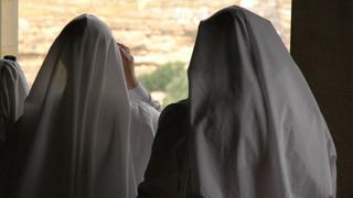 Qué se sabe de la orden religiosa donde las monjas eran usadas como esclavas sexuales