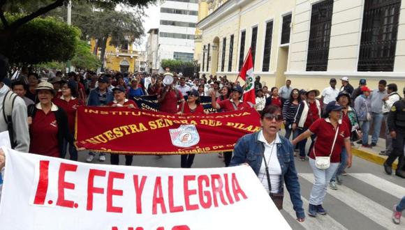 La huelga de maestros continúa en algunas regiones del país. (Foto: Ralph Zapata)