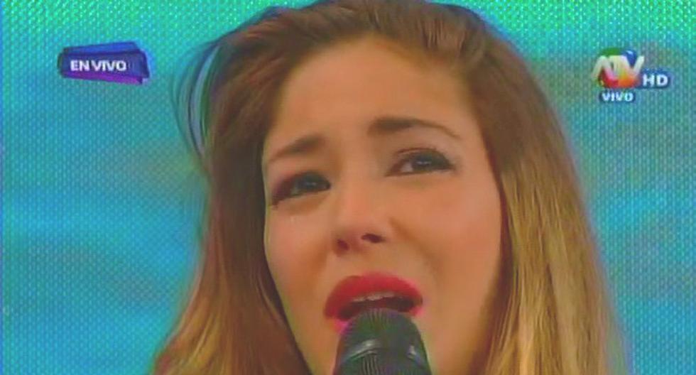 Tilsa Lozano no pudo contener las lágrimas durante enlace en vivo con los familiares de la fallecida Romina Cornejo. (Foto: Captura ATV)