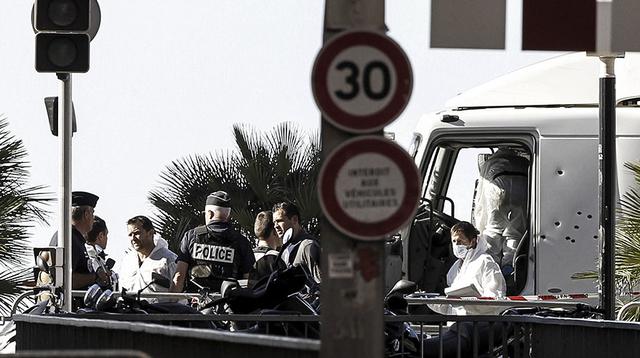 Francia: Así quedó el camión que se usó en el atentado en Niza - 8