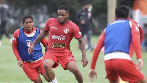 Jefferson Farfán debutó con la bicolor en 2003. (Foto: FPF)