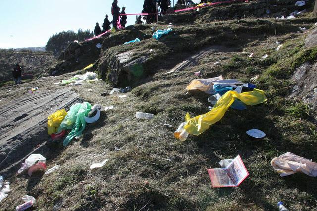 Los voluntarios recogieron en total 45 toneladas de residuos sólidos, que fueron retiradas en una máquina compactadora de la Municipalidad Provincial de Cusco (Foto: Miguel Neyra)