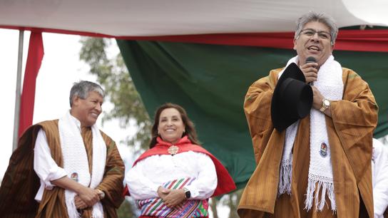 Gobernador Wilfredo Oscorima acompañó a la presidenta Dina Boluarte en actividades oficiales en Ayacucho el 20 de enero.