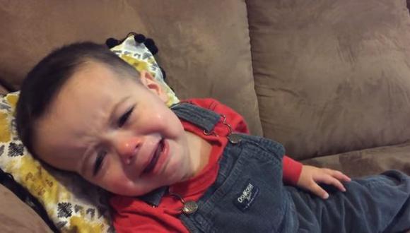 Este niño dejó de llorar cuando escuchó "Hello" de Adele