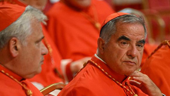 Un audio difundido durante la última audiencia en contra del cardenal Angelo Becciu revela los intentos del acusado por corrupción de obtener una declaración del papa Francisco para librarse del juicio en su contra.