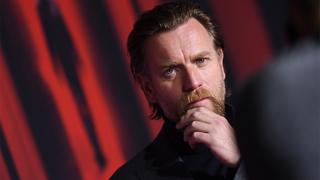 Ewan McGregor brilló en la alfombra roja de “Doctor Sleep”