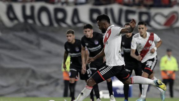 Goles de River vs Argentinos hoy por Liga Profesional Argentina: gol de Miguel Borja y gol de Esequiel Barco | Foto: AFP