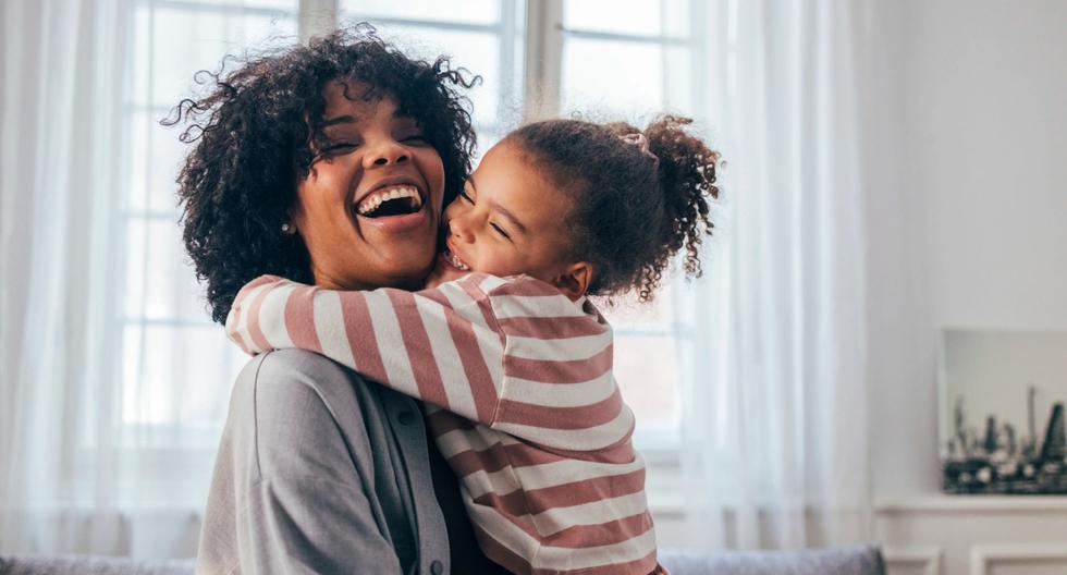 Mother’s Day 2023 (Colombia): Emotional Phrases To Share With Mom This May 14 |  Answers