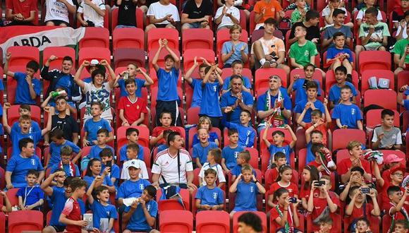 La selección de Hungría recibió aliento de más de 30 mil niños ante Inglaterra. (Foto: AP)