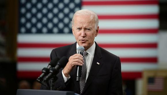 El presidente de los EE.UU., Joe Biden, habla en una instalación de IBM en Poughkeepsie, Nueva York, EE.UU.