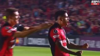 A minutos del final: Facundo Farías le dio la victoria a Colón vs. Peñarol tras marcar el 2-1 | VIDEO