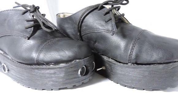 Estudiante ha diseñado zapatos vibradores para guiar a ciegos