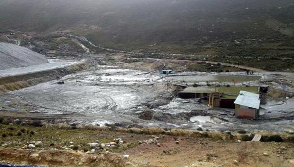 El Organismo Supervisor de la Inversión en Energía y Minería, Osinergmin, informó que investigará las causas y responsabilidades en el incidente, y fiscaliza la aplicación del Plan de Contingencias de la mencionada compañía minera (Foto: Minera Licuna)