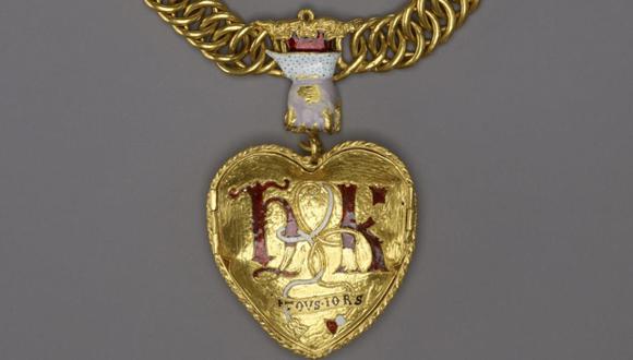 Un buscador aficionado encuentra un pendiente de oro vinculado a Enrique VIII. (Foto: The Trustees of the British Museum)