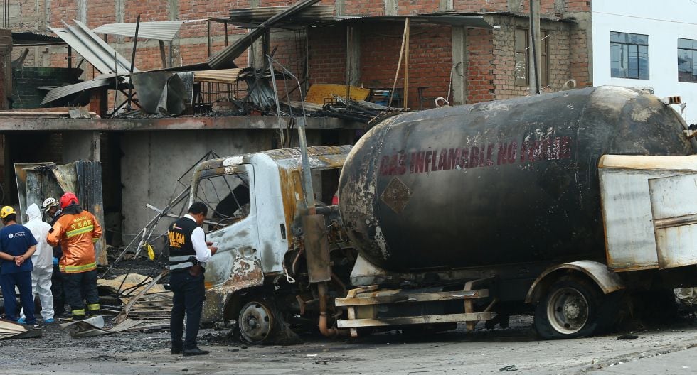 La cifra de fallecidos por el siniestro en Villa El Salvador aumentó a 26. (GEC)