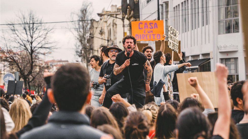 Portuguese comedian Diogo Faro has become one of the leaders of a social movement demanding that the authorities attack the housing shortage.  (RICARDO REIS AND VASCO GALHOFO).