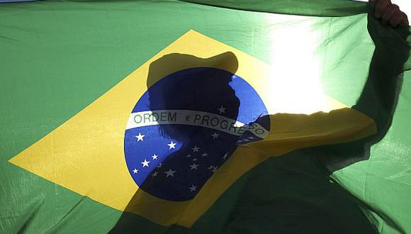 Bolsa de Sao Paulo se hunde tras triunfo de Dilma Rousseff