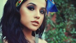 Becky G se convirtió en modelo a pocos días de lanzar su línea de maquillaje