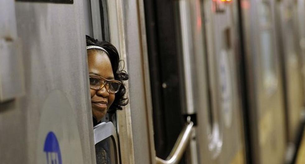 Se recomendó a los pasajeros del Tren L tomar los autobuses M14 que brindan el mismo recorrido. (Foto: eldiariony.com)