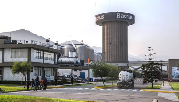 Backus y Enel Generación Perú firmaron un importante acuerdo para el suministro de energía 100% renovable en las operaciones del grupo cervecero | Foto: Archivo / El Comercio
