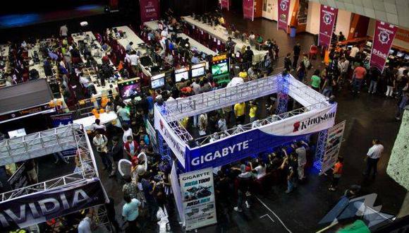 Ragnarok Perú 2015: gamers Asia Amore y Spectrum llegan a Lima
