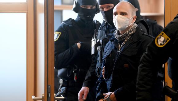 El neonazi Stephan Balliet durante el juicio por el ataque antisemita en Halle, Alemania. EFE