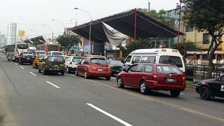 Caos en la Av. Brasil por palcos de la Parada Militar