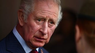 El escándalo de donaciones millonarias en el que se ha visto envuelto Carlos de Gales 