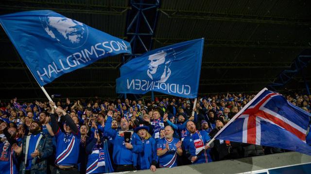 Jugadores festejan al oír el final del partido. (Foto: agencias)