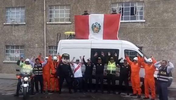 Policía Nacional manda mensaje de apoyo a la selección peruana.- (Foto: Facebook)