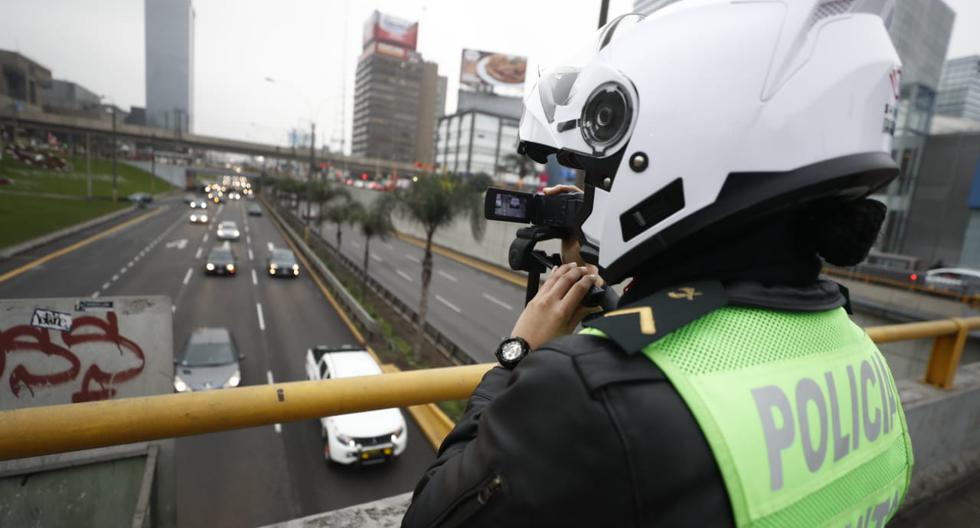 De acuerdo con la disposición de la Municipalidad Metropolitana de Lima (MML), ‘pico y placa’ se ejecuta de lunes a jueves, de 6:30 a.m. a 10:00 a.m. y de 5:00 p.m. a 9:00 p.m. No hay restricción los viernes, sábados, domingos ni feriados. (Foto: César Campos)