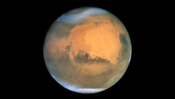 Marte podría esconder agua o hielo bajo su superficie
