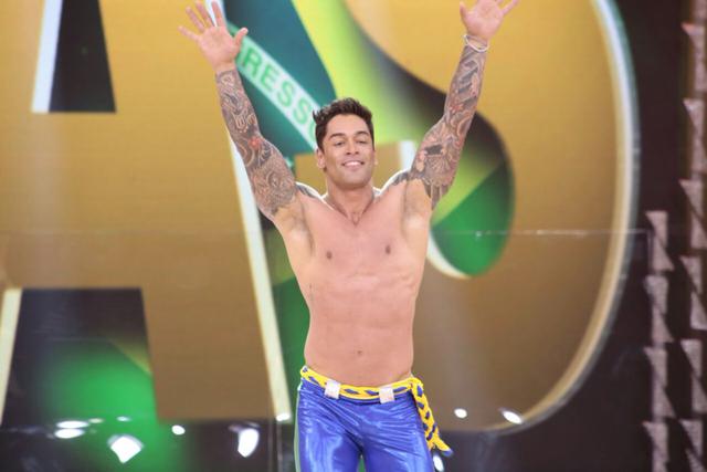 Thiago Cunha durante la tercera gala del mundial de baile de "El gran show". (Foto:   Twitter/América TV)