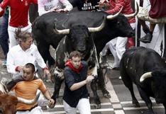 España: toros hieren y pisotean a participante de los Sanfermines