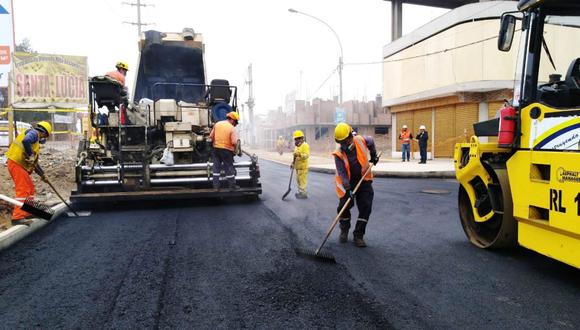 La comuna inició el asfaltado de la avenida San Juan, que une los distritos de Carabayllo y Puente Piedra. (Foto: MML)
