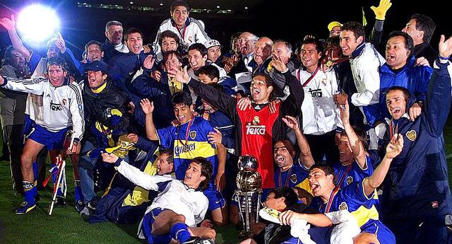 La alineación de Boca Juniors campeón de la Copa Intercontinental 2000. (Foto: AFP)