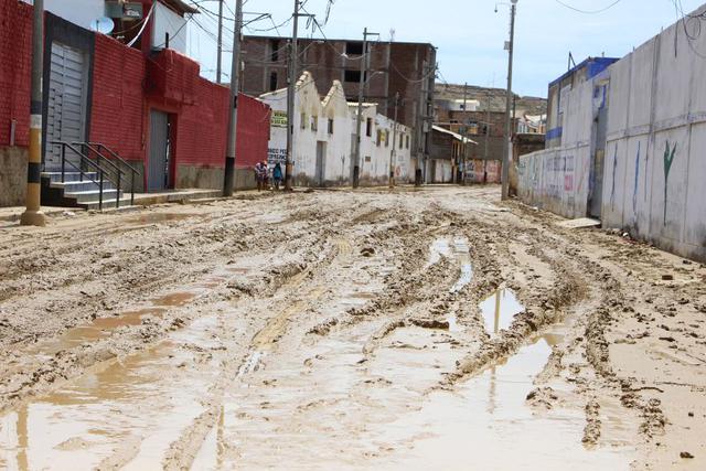 Paita: pistas destrozadas y casas inundadas por fuertes lluvias - 6