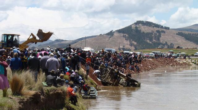 Huancané: así fue el rescate tras caída de vehículo a río - 4