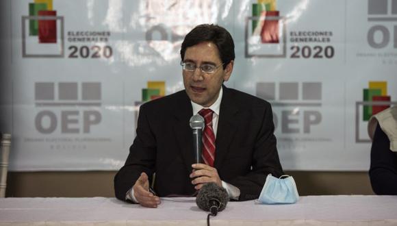 Salvador Romero, presidente del Tribunal Supremo Electoral (TSE), habla después del cierre de los colegios electorales durante la primera vuelta de las elecciones presidenciales en La Paz, Bolivia. (Foto: Marcelo Perez del Carpio / Bloomberg).