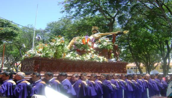Huánuco: procesión del Señor de Burgos inició su recorrido