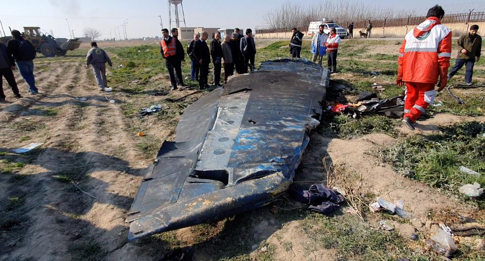 Imagen de archivo de los restos del avión ucraniano siniestrado cerca del aeropuerto de Teherán. (Archivo / Reuters)