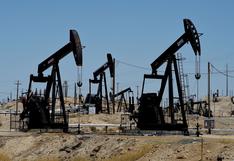 OPEP+ recomienda una reducción adicional de producción de petróleo por coronavirus