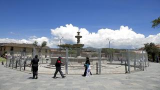 Protegen pileta de Plaza de Armas de Cajamarca por carnavales