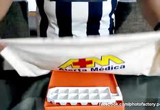 Hincha de Alianza Lima hace truco de magia con camiseta de Universitario