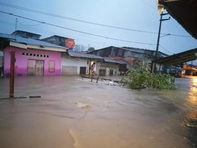 Lluvias de fuerte intensidad se registraron esta madrugada en la ciudad de Iquitos. (Foto: José Del Águila/Facebook)