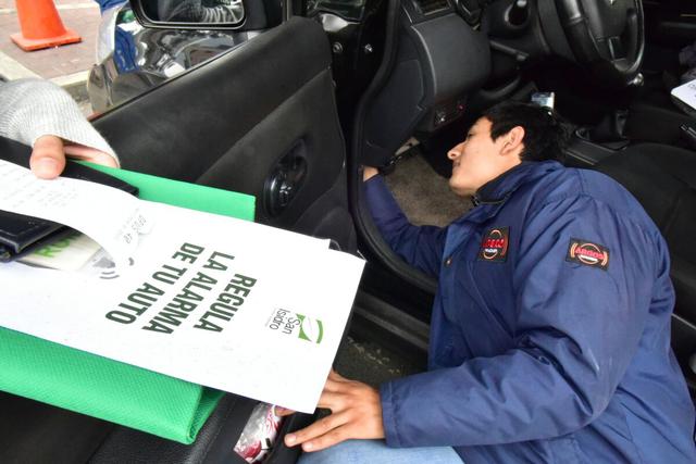 Realizan campaña gratuita de regulación de alarmas vehiculares en San Isidro. (Foto: Difusión)
