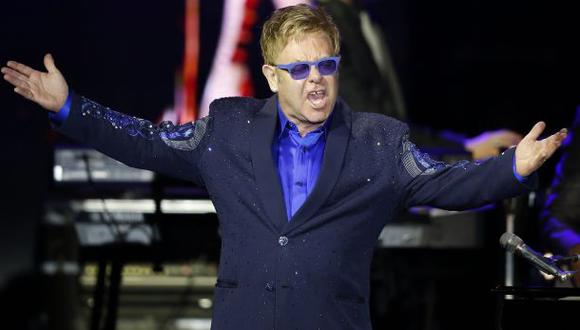 Elton John organiza torneo benéfico con estrellas del tenis